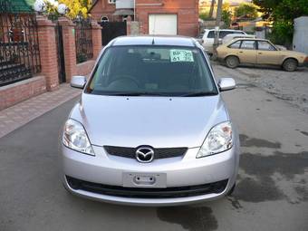 2005 Mazda Demio Photos