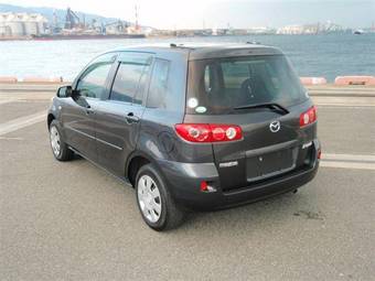 2005 Mazda Demio Photos