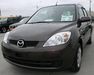 2005 Mazda Demio Pictures