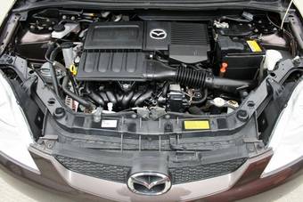 2005 Mazda Demio Pictures