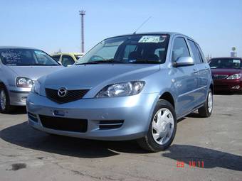 2005 Mazda Demio Images