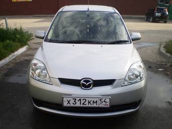 2005 Mazda Demio Photos