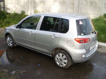 2005 Mazda Demio Photos