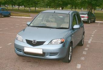 2005 Mazda Demio Photos