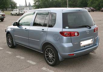 2005 Mazda Demio Pictures