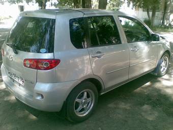 2005 Mazda Demio Photos
