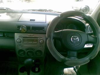 2005 Mazda Demio Photos