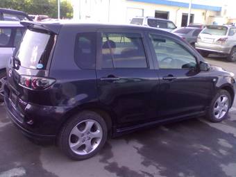 2005 Mazda Demio Photos