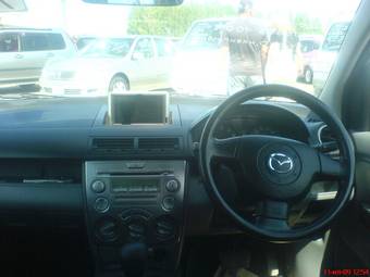 2005 Mazda Demio Pictures