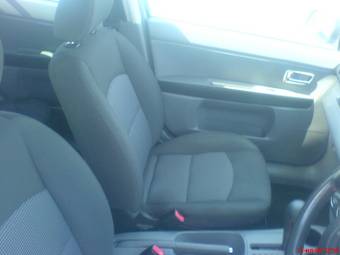 2005 Mazda Demio Photos