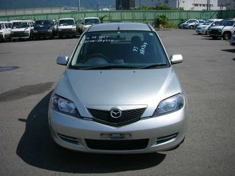2005 Mazda Demio Photos