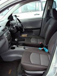 2005 Mazda Demio Photos