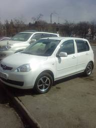 2005 Mazda Demio Pictures