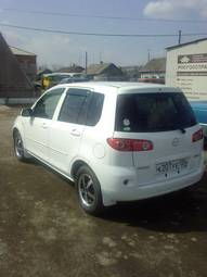 2005 Mazda Demio Photos
