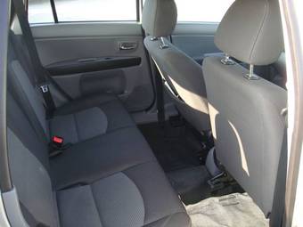 2005 Mazda Demio Pics