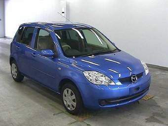 2005 Mazda Demio Photos