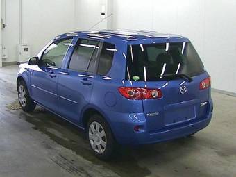 2005 Mazda Demio Photos