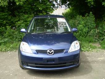 2005 Mazda Demio Pictures