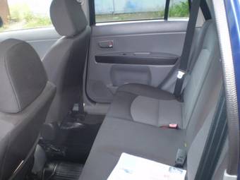 2005 Mazda Demio Photos