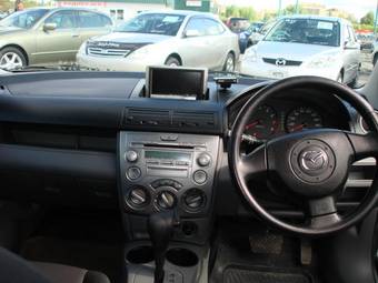 2005 Mazda Demio Photos