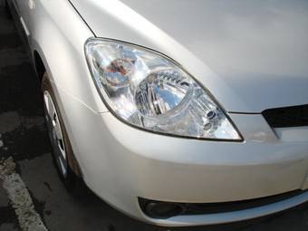 2005 Mazda Demio Photos
