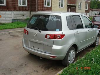 2005 Mazda Demio Photos