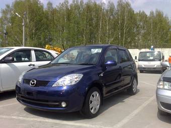 2005 Mazda Demio Photos