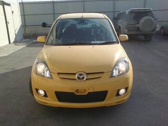 2005 Mazda Demio Photos