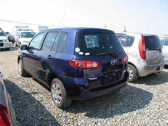 2005 Mazda Demio Pictures