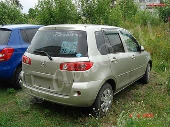 2005 Mazda Demio Photos