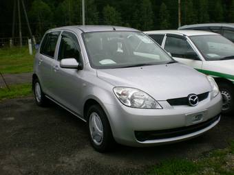 2005 Mazda Demio Pictures