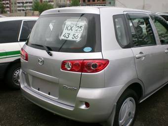 2005 Mazda Demio Photos