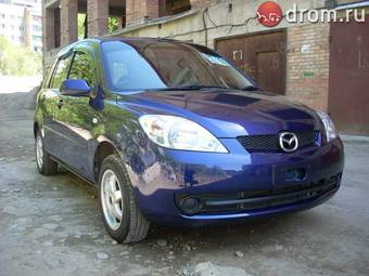 2005 Mazda Demio Photos