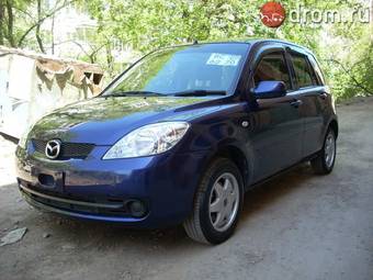 2005 Mazda Demio Photos