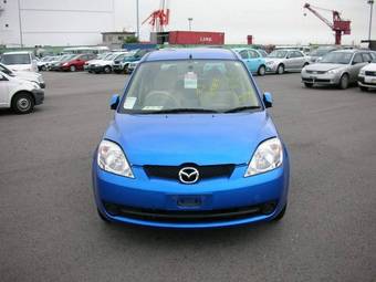 2005 Mazda Demio Photos