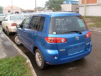 2005 Mazda Demio Photos