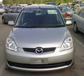 2005 Mazda Demio Pictures