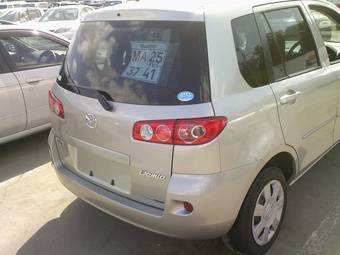 2005 Mazda Demio Photos
