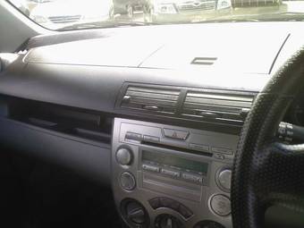 2005 Mazda Demio Photos