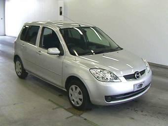 2005 Mazda Demio Pics