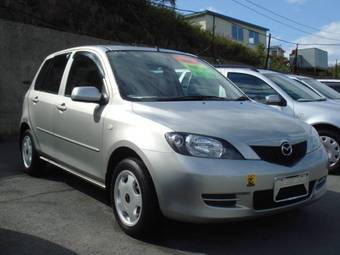 2005 Mazda Demio Photos