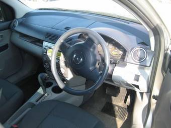 2005 Mazda Demio Photos