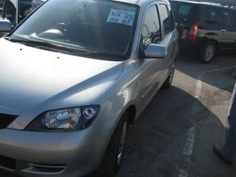 2005 Mazda Demio Photos