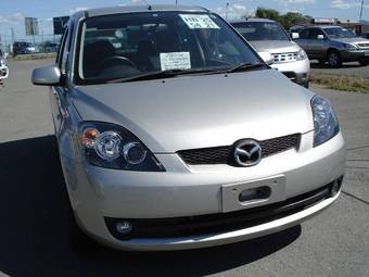 2005 Mazda Demio Photos