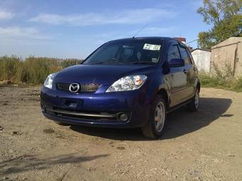 2005 Mazda Demio Photos