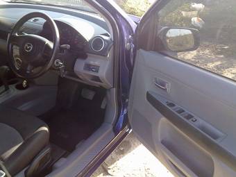2005 Mazda Demio Photos