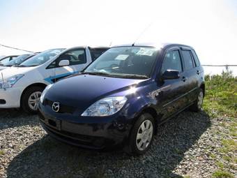 2005 Mazda Demio Pictures