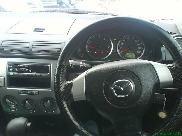 2006 Mazda Demio