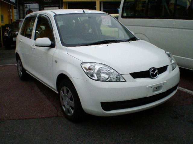 2006 Mazda Demio