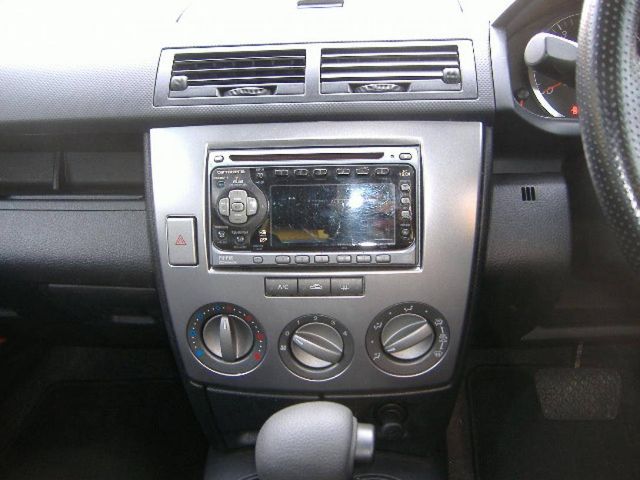 2006 Mazda Demio